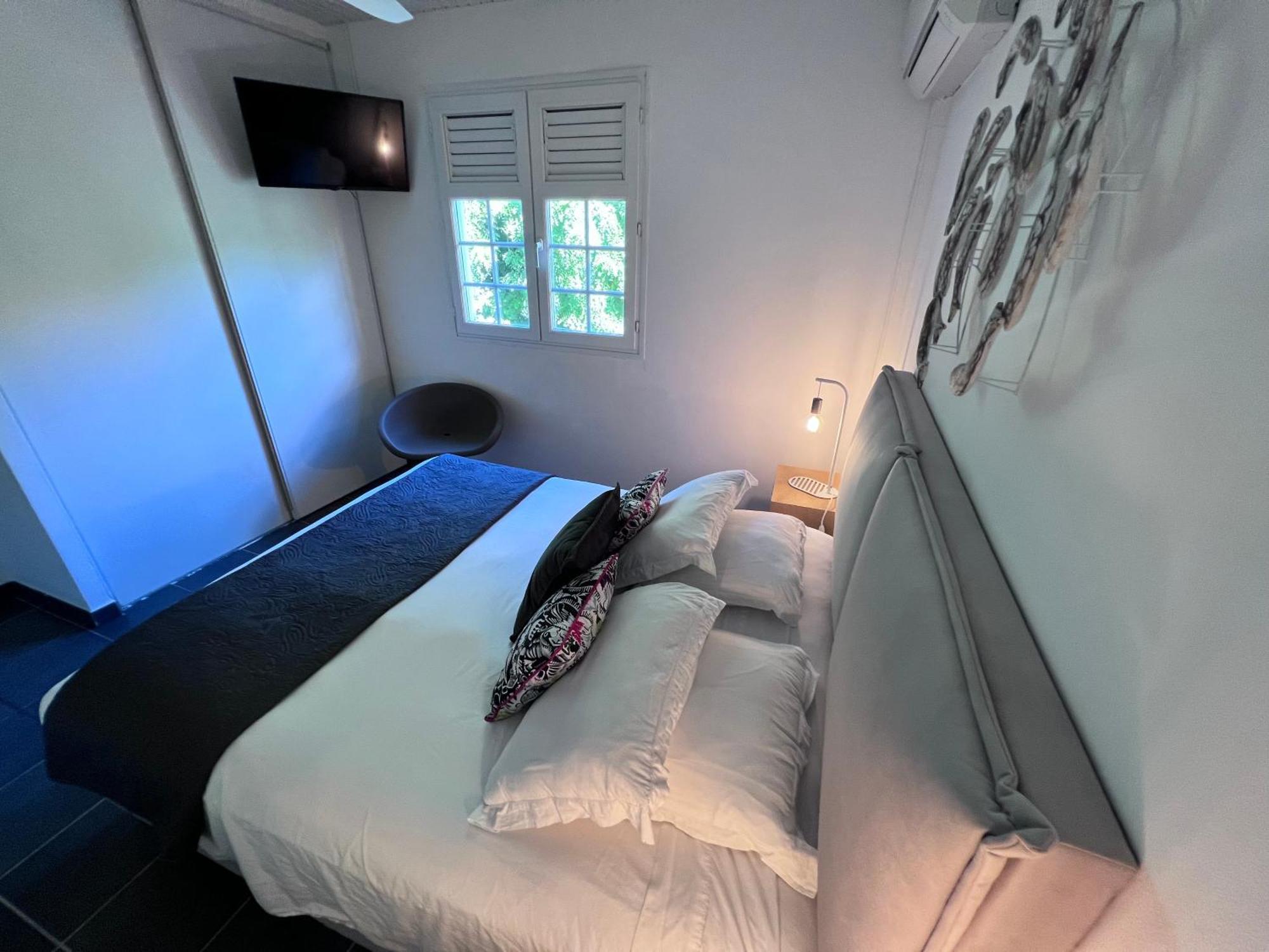 Face A La Plage Avec Parking Securise Appartement De Luxe Ou Suite Privee Avec Coin Petit Dej Selon Disponibilite Ле-Діаман Екстер'єр фото